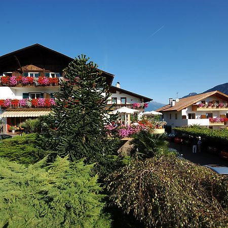 Hotel & Residenz Traubenheim นาลเลส ภายนอก รูปภาพ