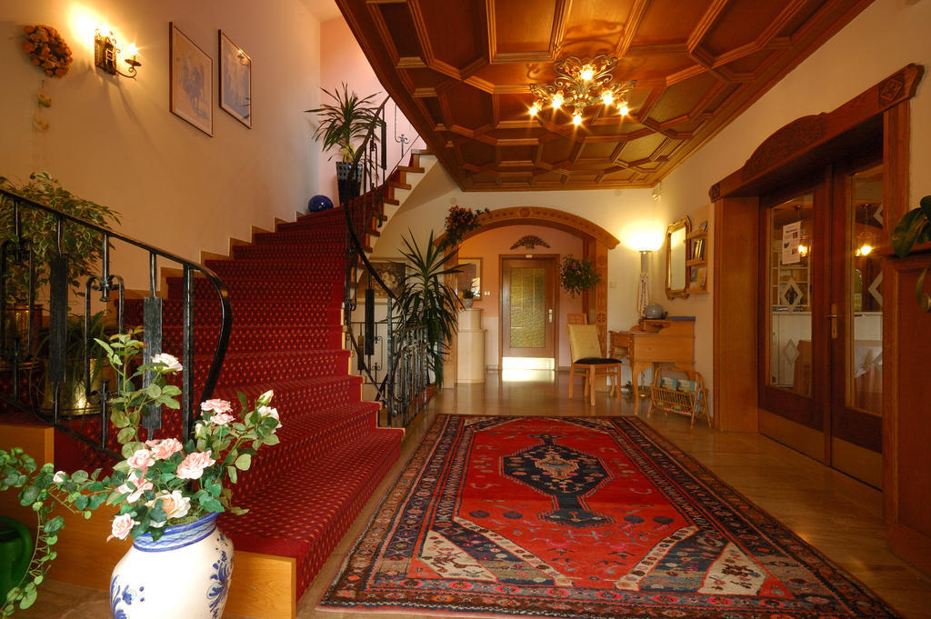 Hotel & Residenz Traubenheim นาลเลส ภายนอก รูปภาพ